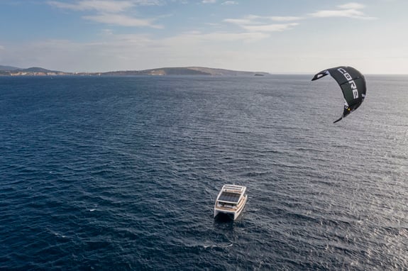 S60FM_Drone-Kite_lowres03_211023