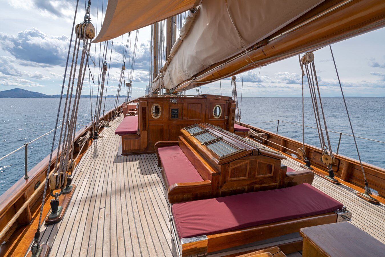 1921 MAX OERTZ 124' 9