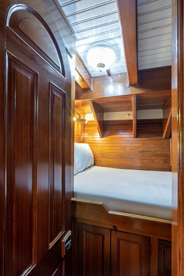 1921 MAX OERTZ 124' 9