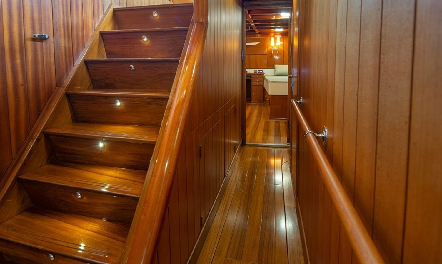 1929-camper-nicholson-118-8-5e1472