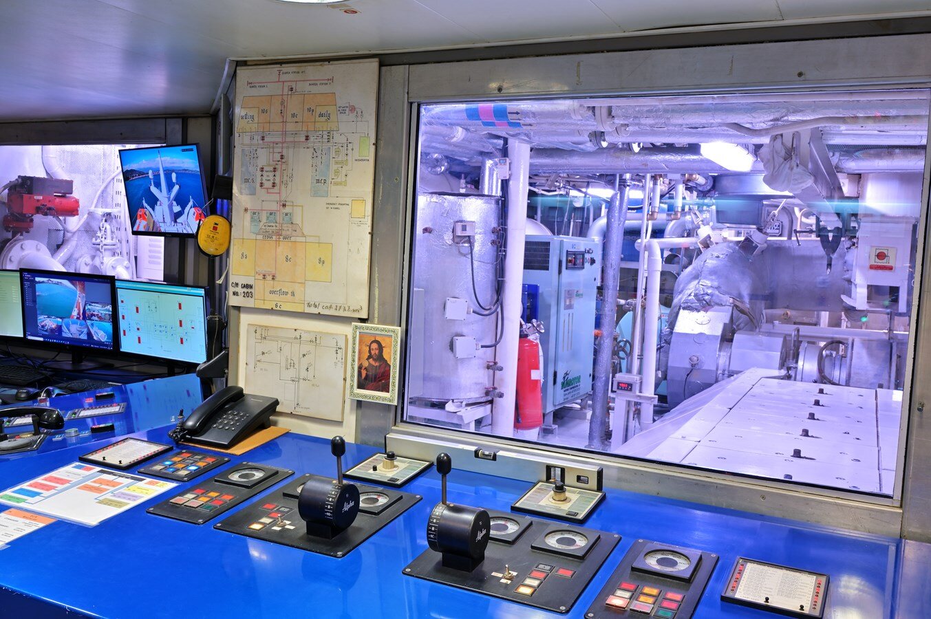 1943-canadian-vickers-325-3-b66aa0