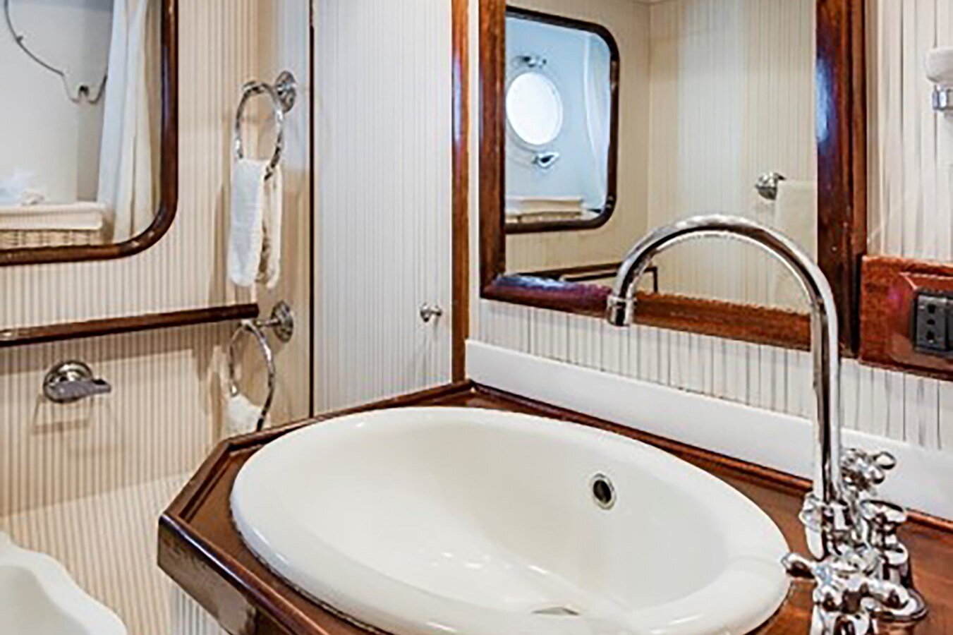 1954-abeking-rasmussen-95-2-d33a4d