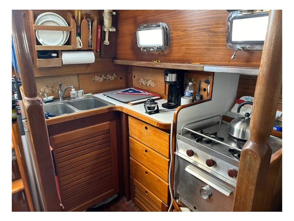 1972-cascade-yachts-inc-36-32868f