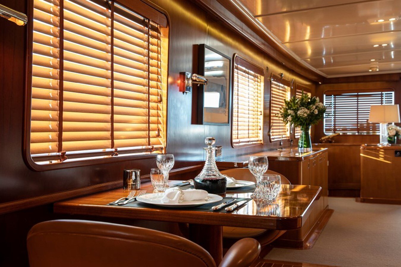 1972 FEADSHIP 105'