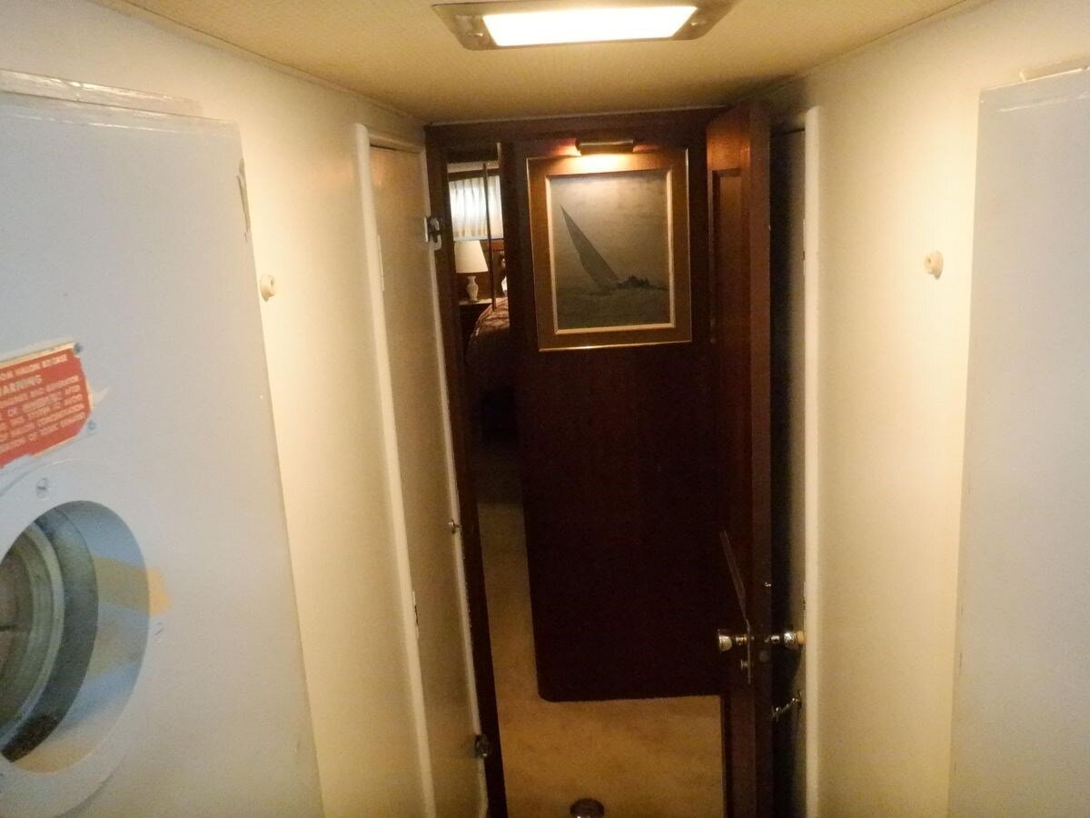 1974-hatteras-53-98b530