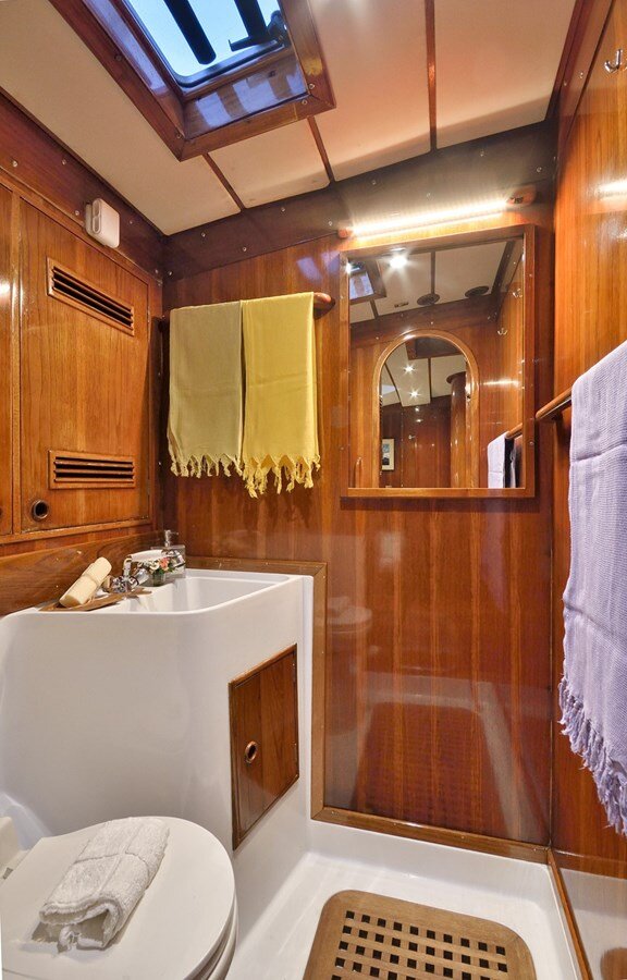 1975-nautor-swan-65-8-96a1e0