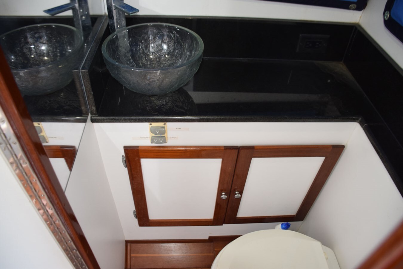 1976-bertram-31-95c5f6