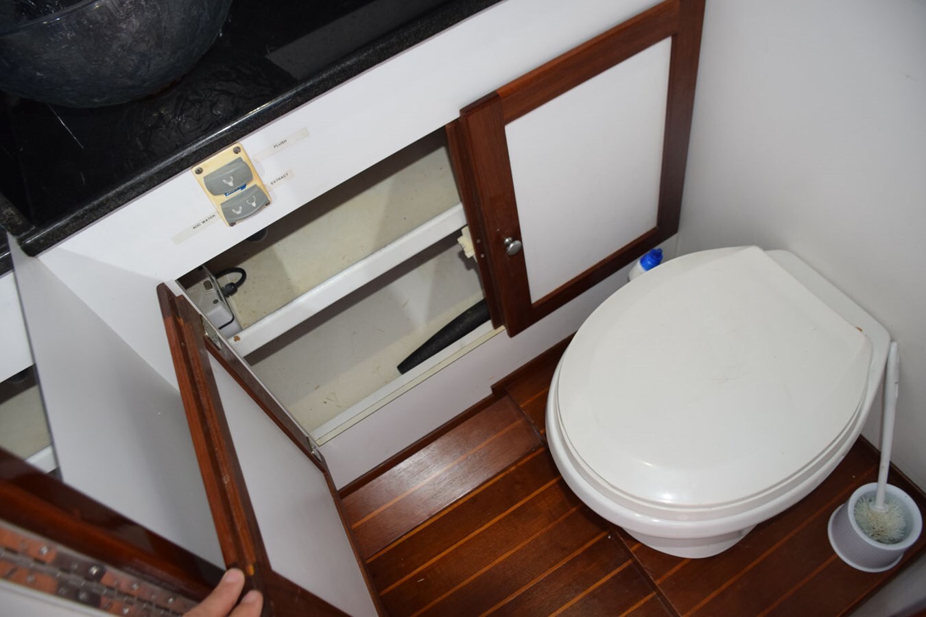 1976-bertram-31-95c5f6