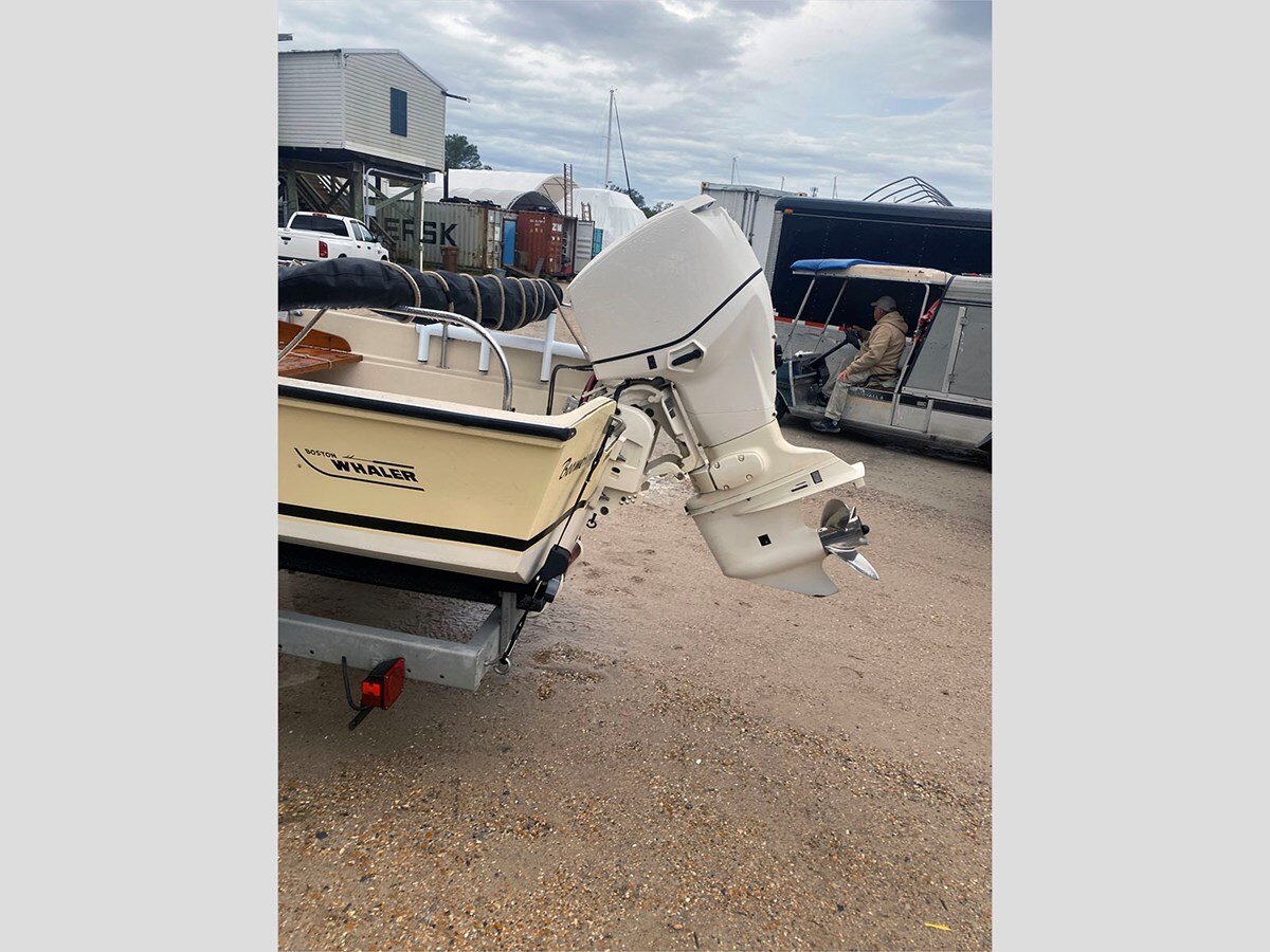 1976-boston-whaler-17-1-81945c