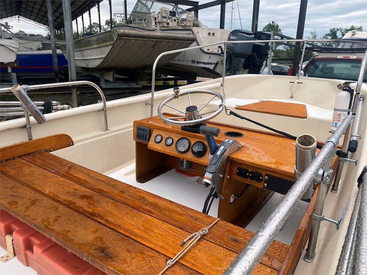 1976-boston-whaler-17-1-81945c