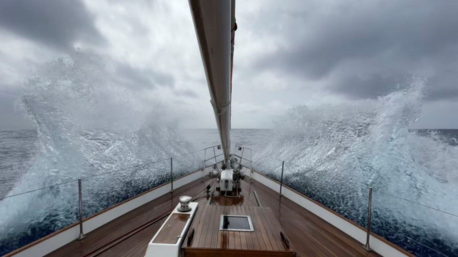 1977-camper-nicholsons-70-8-2bf33d