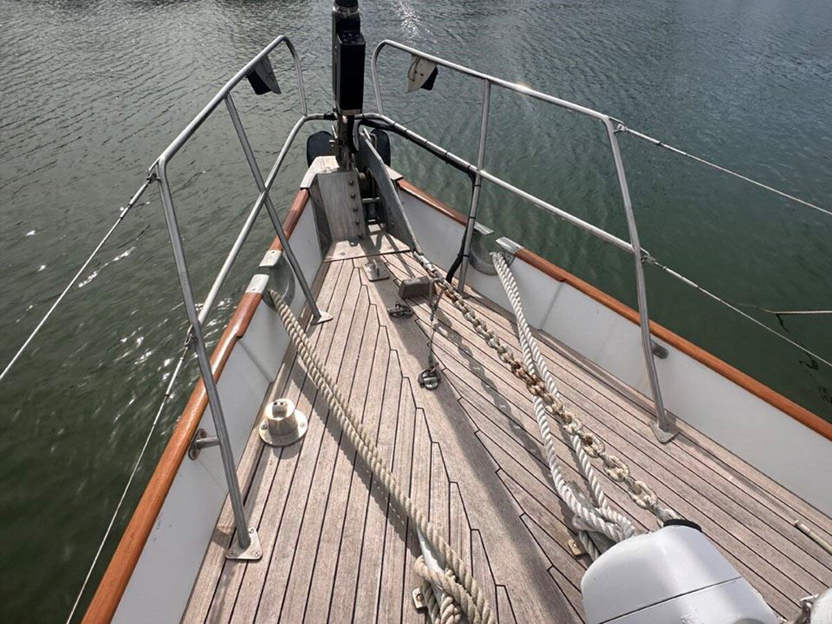 1977-camper-nicholsons-70-8-2bf33d