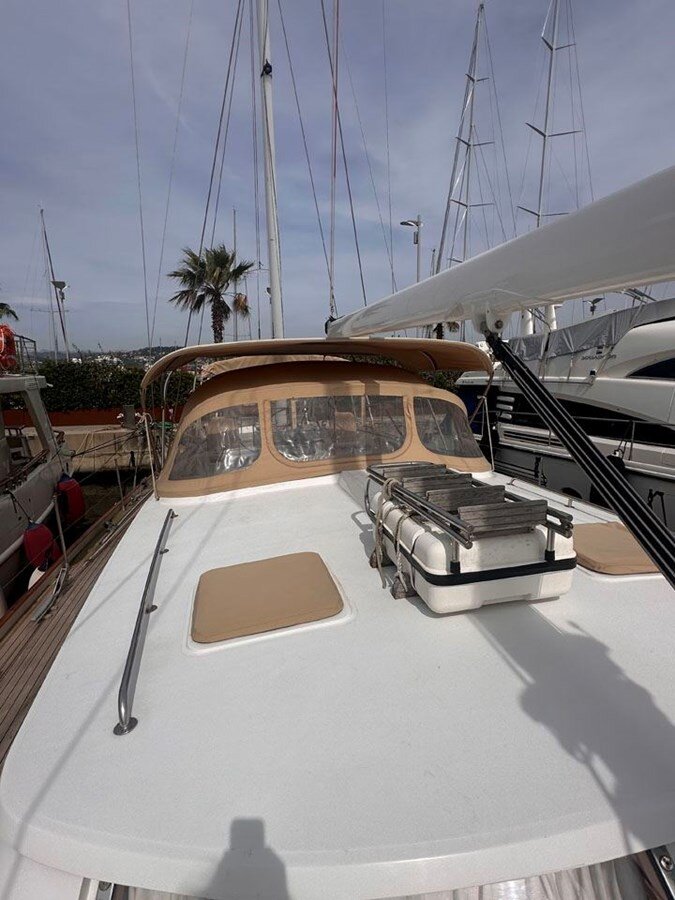 1977-camper-nicholsons-70-8-2bf33d