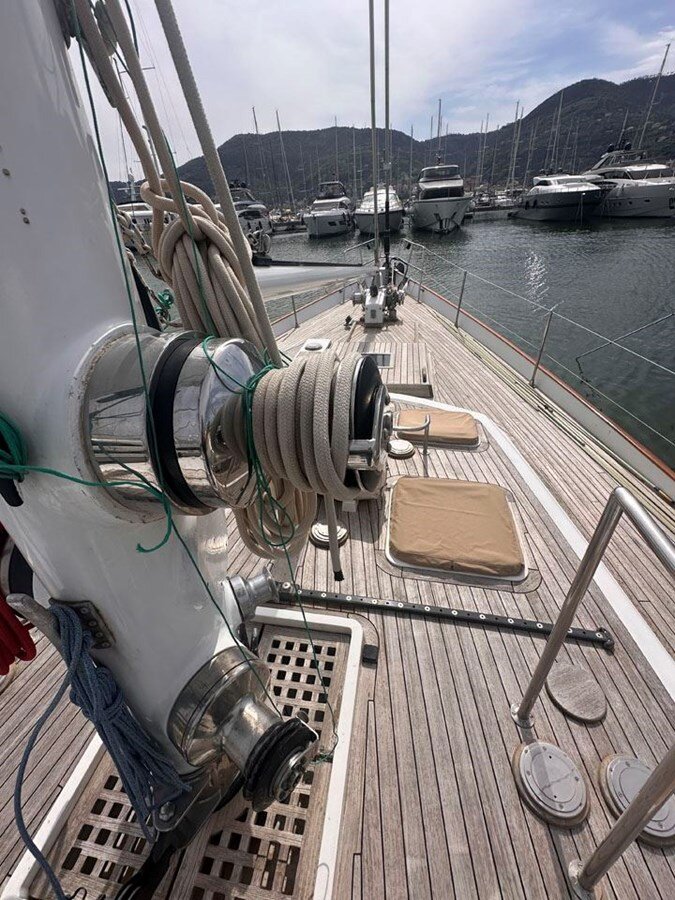 1977-camper-nicholsons-70-8-2bf33d