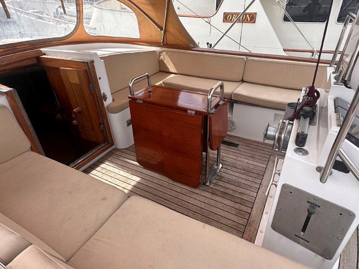 1977-camper-nicholsons-70-8-2bf33d