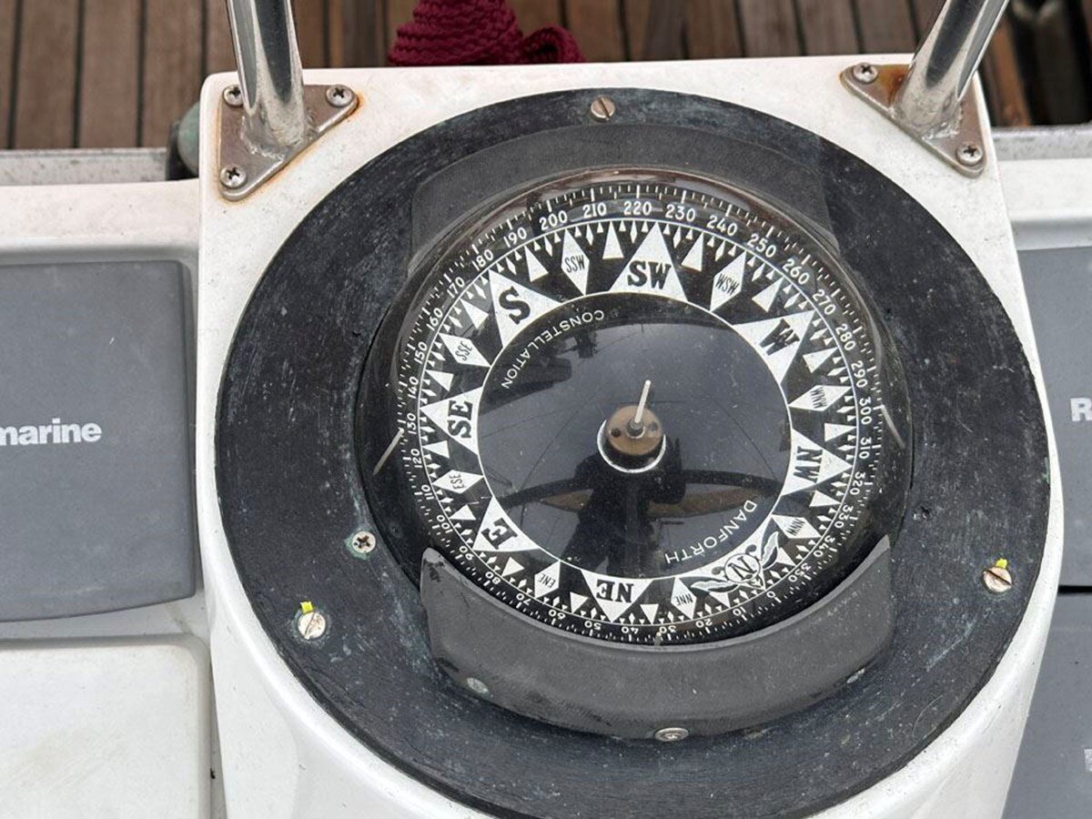 1977-camper-nicholsons-70-8-2bf33d