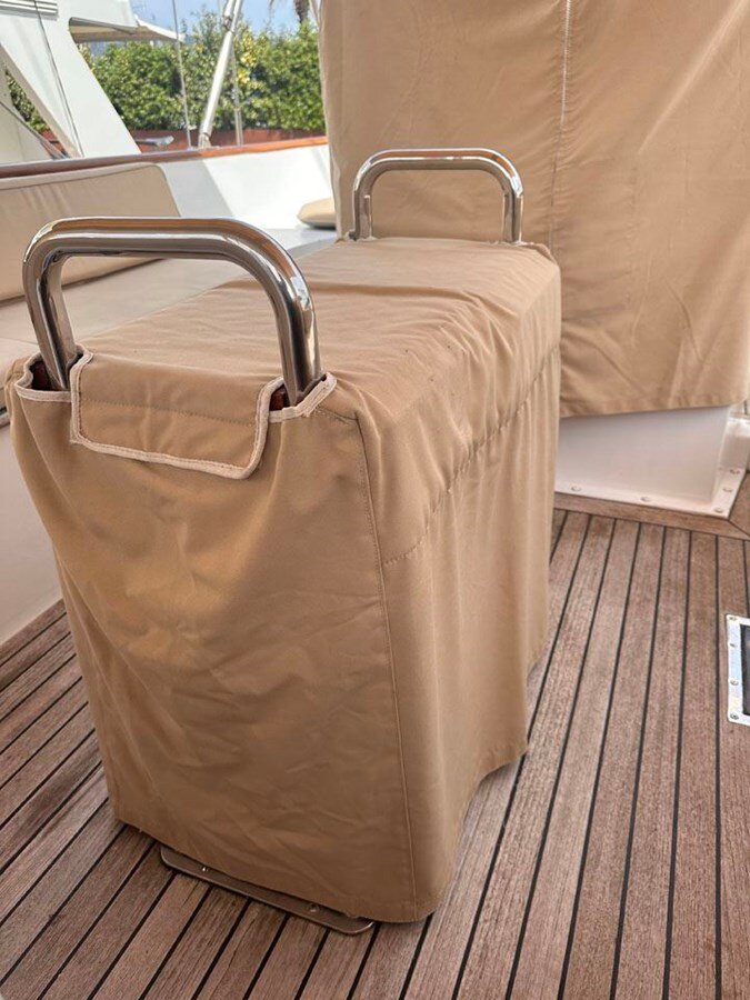 1977-camper-nicholsons-70-8-2bf33d