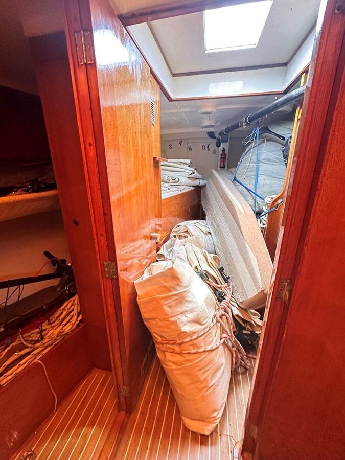 1977-camper-nicholsons-70-8-2bf33d