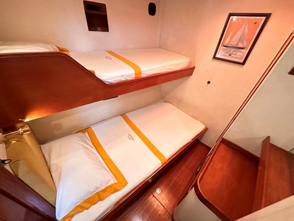 1977-camper-nicholsons-70-8-2bf33d