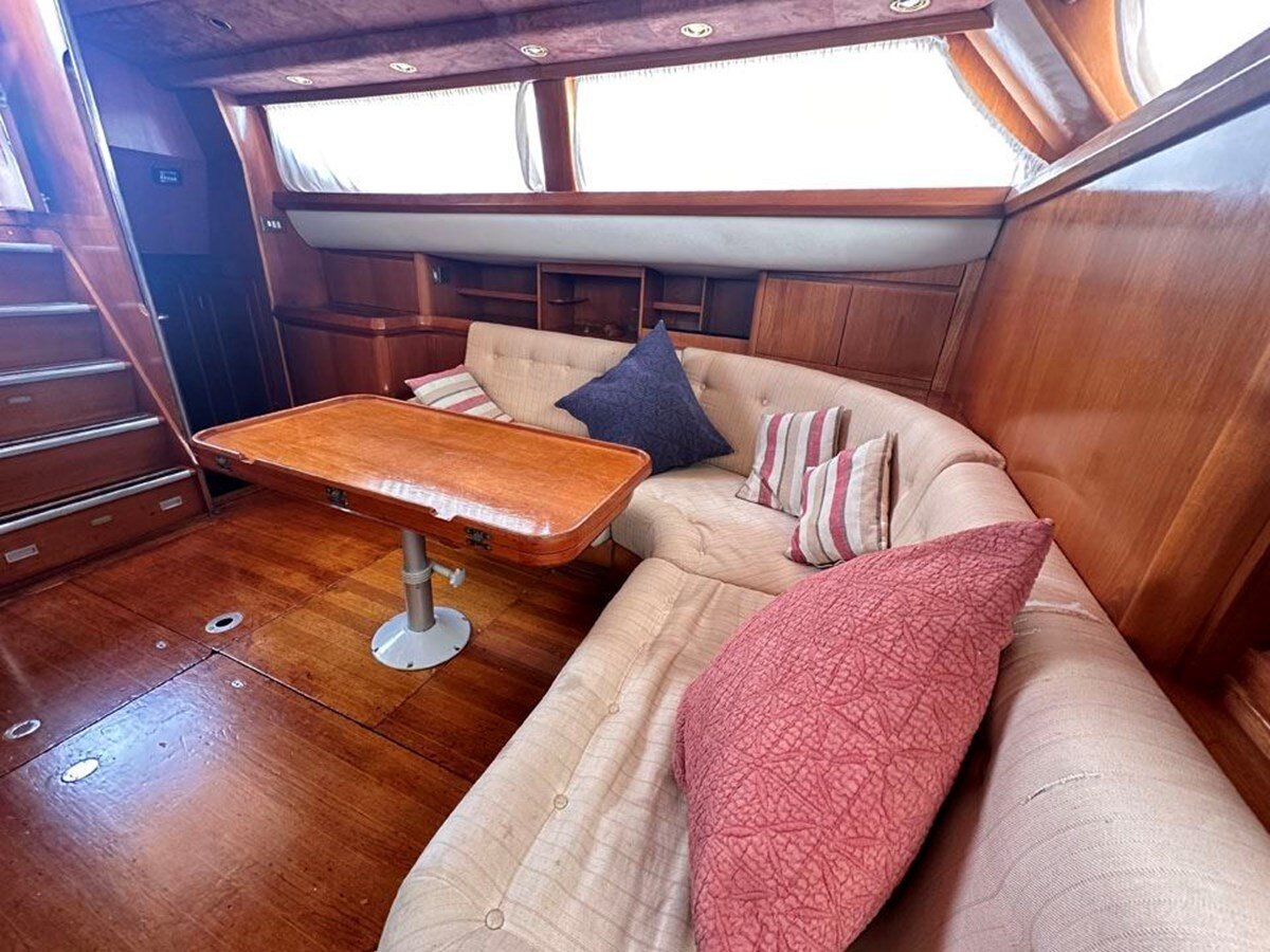 1977-camper-nicholsons-70-8-2bf33d