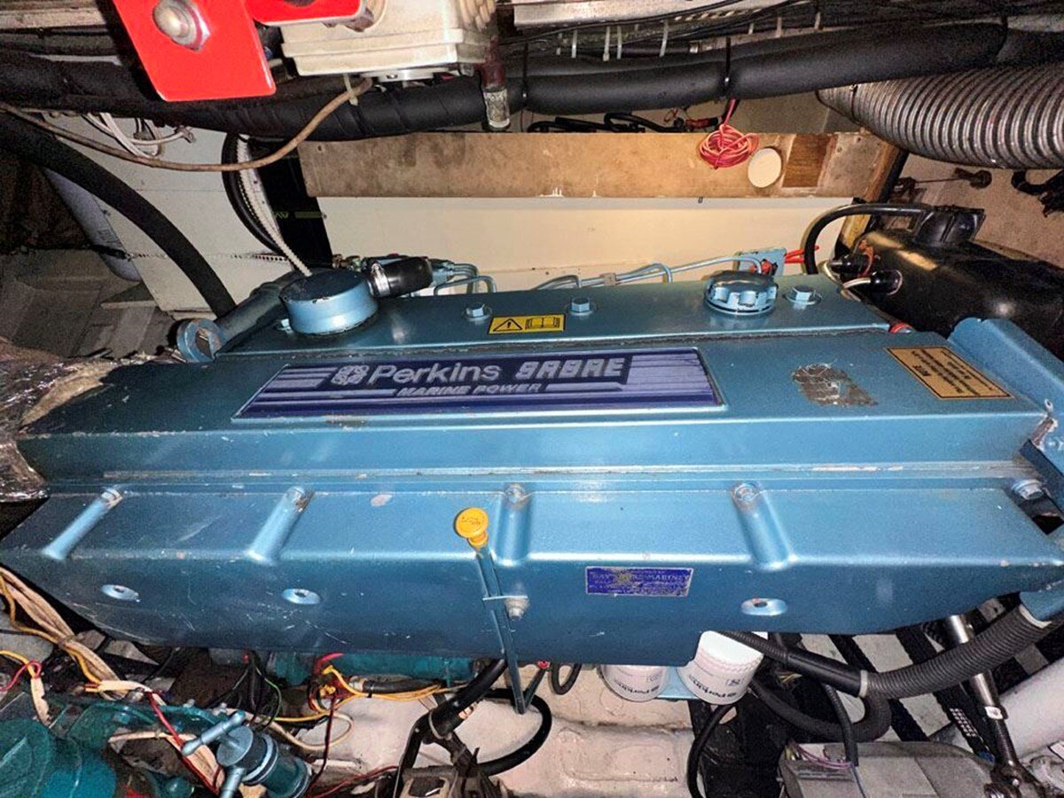 1977-camper-nicholsons-70-8-2bf33d