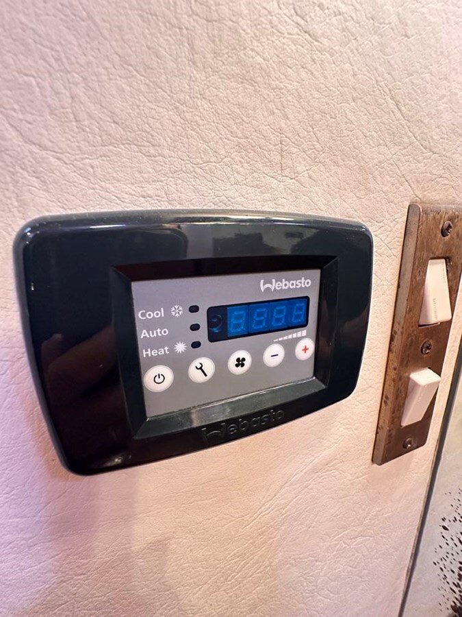 1977-camper-nicholsons-70-8-2bf33d