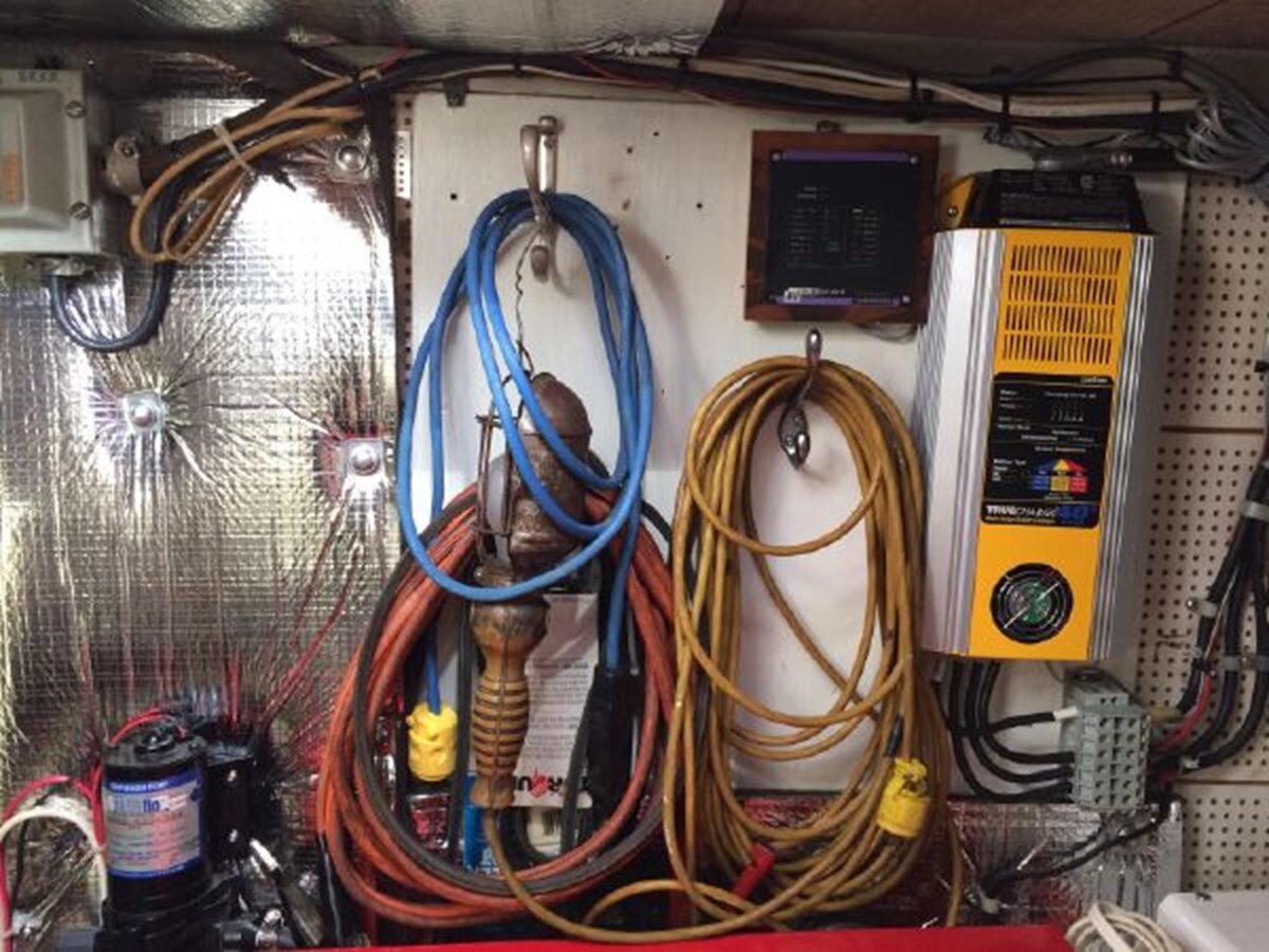 1977-defever-38-547980