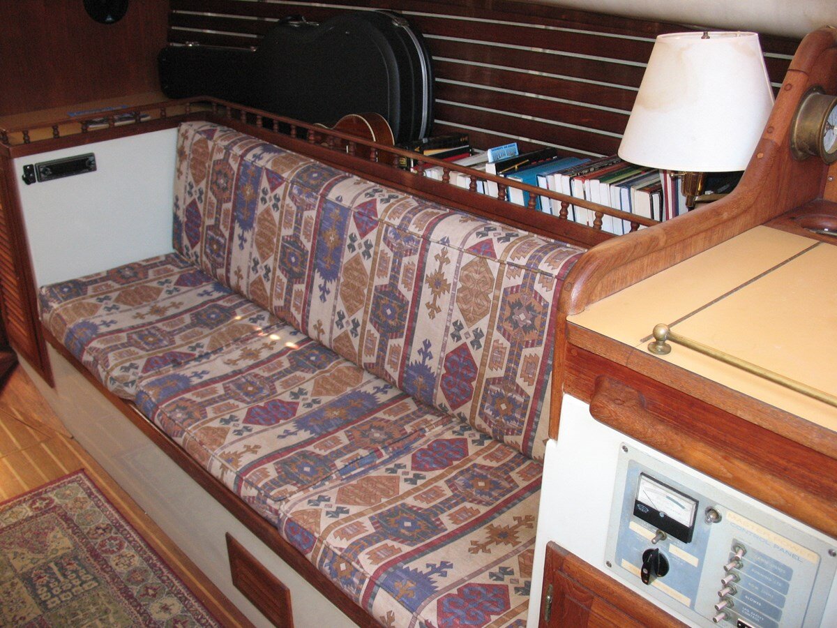 1977-downeaster-35-6-abf3c6