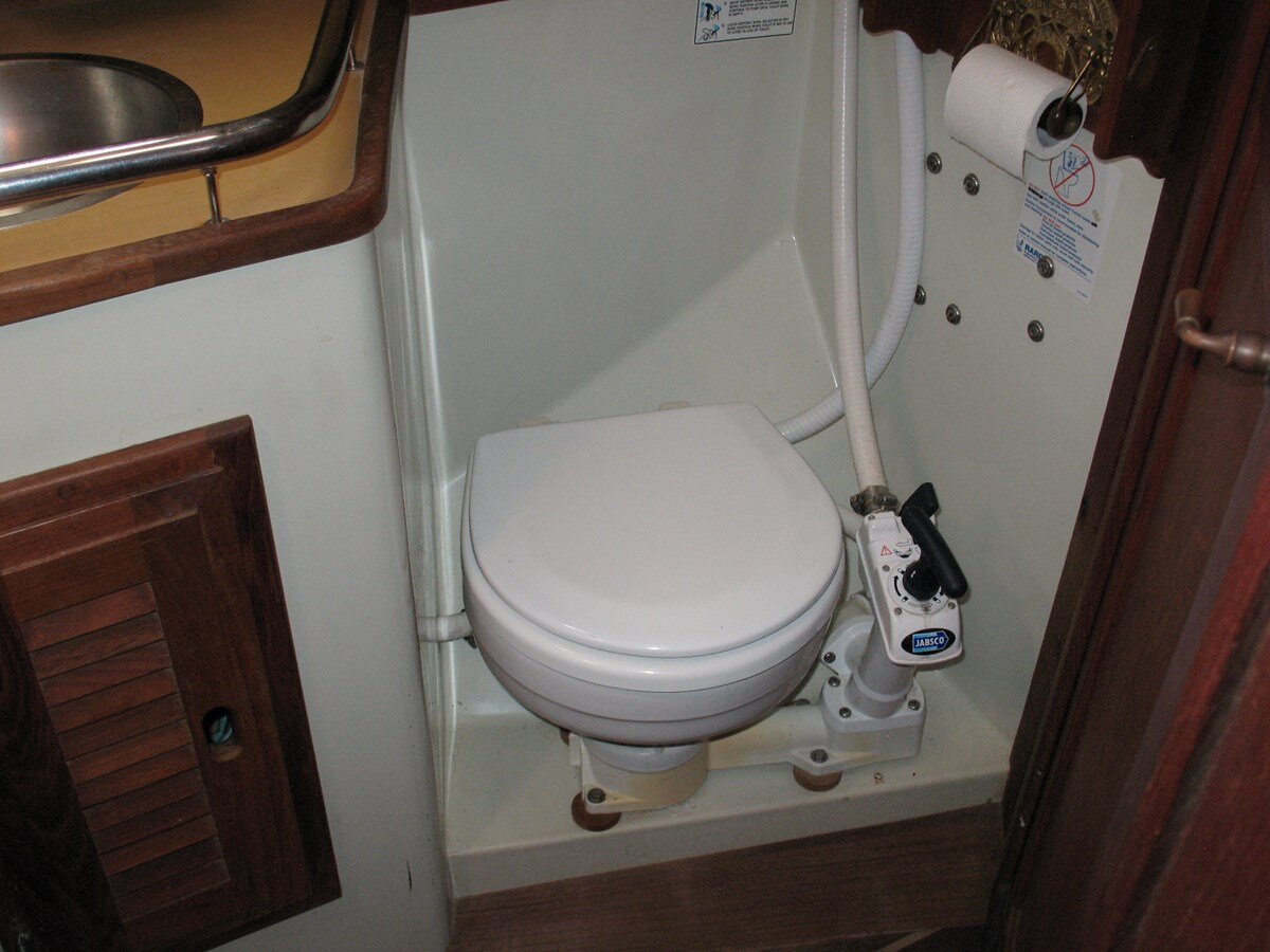 1977-downeaster-35-6-abf3c6