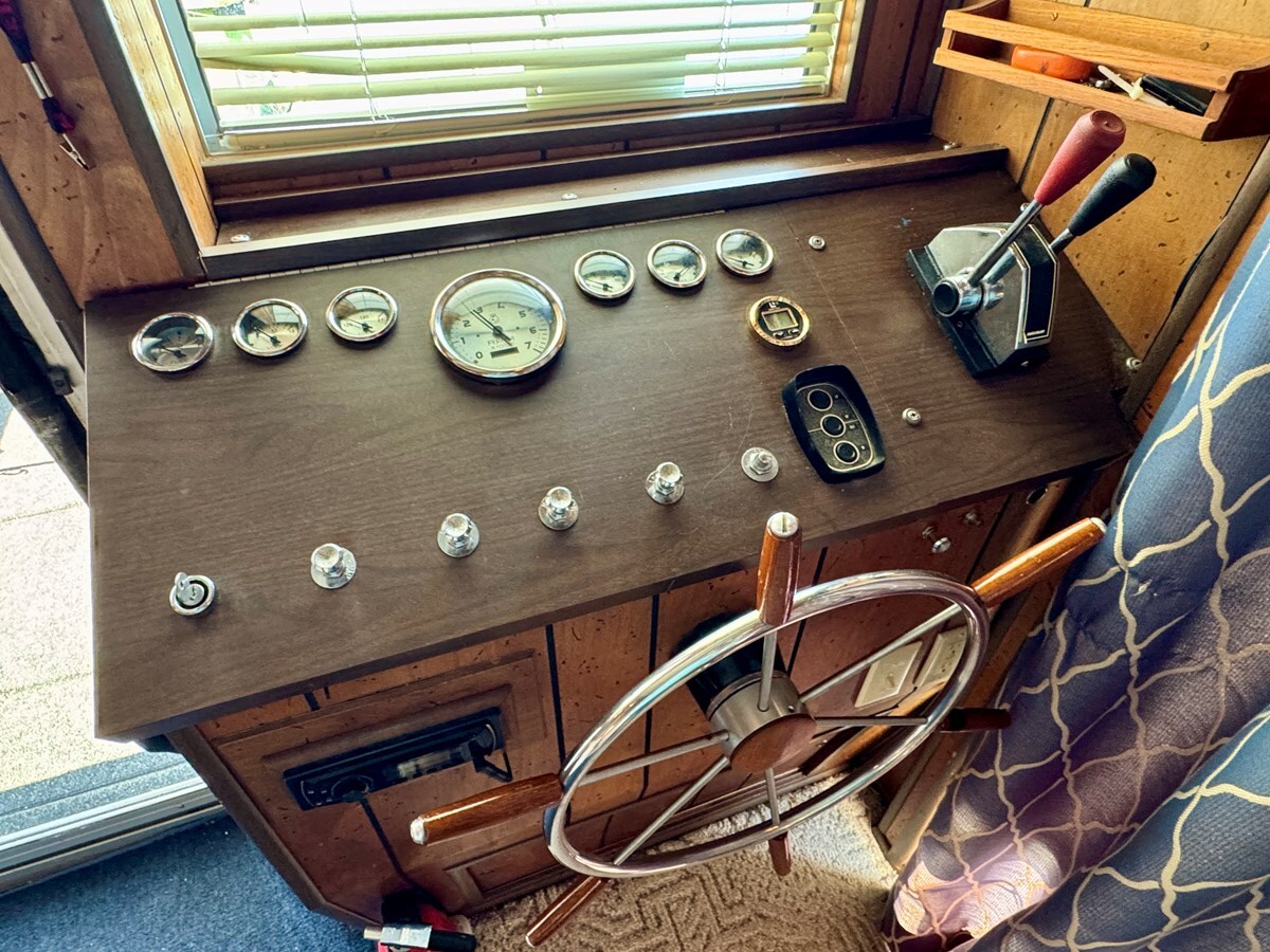 1977-sumerset-houseboats-58-d9e45b