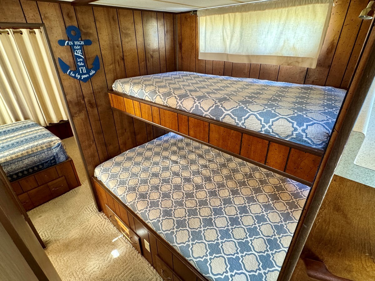 1977-sumerset-houseboats-58-d9e45b