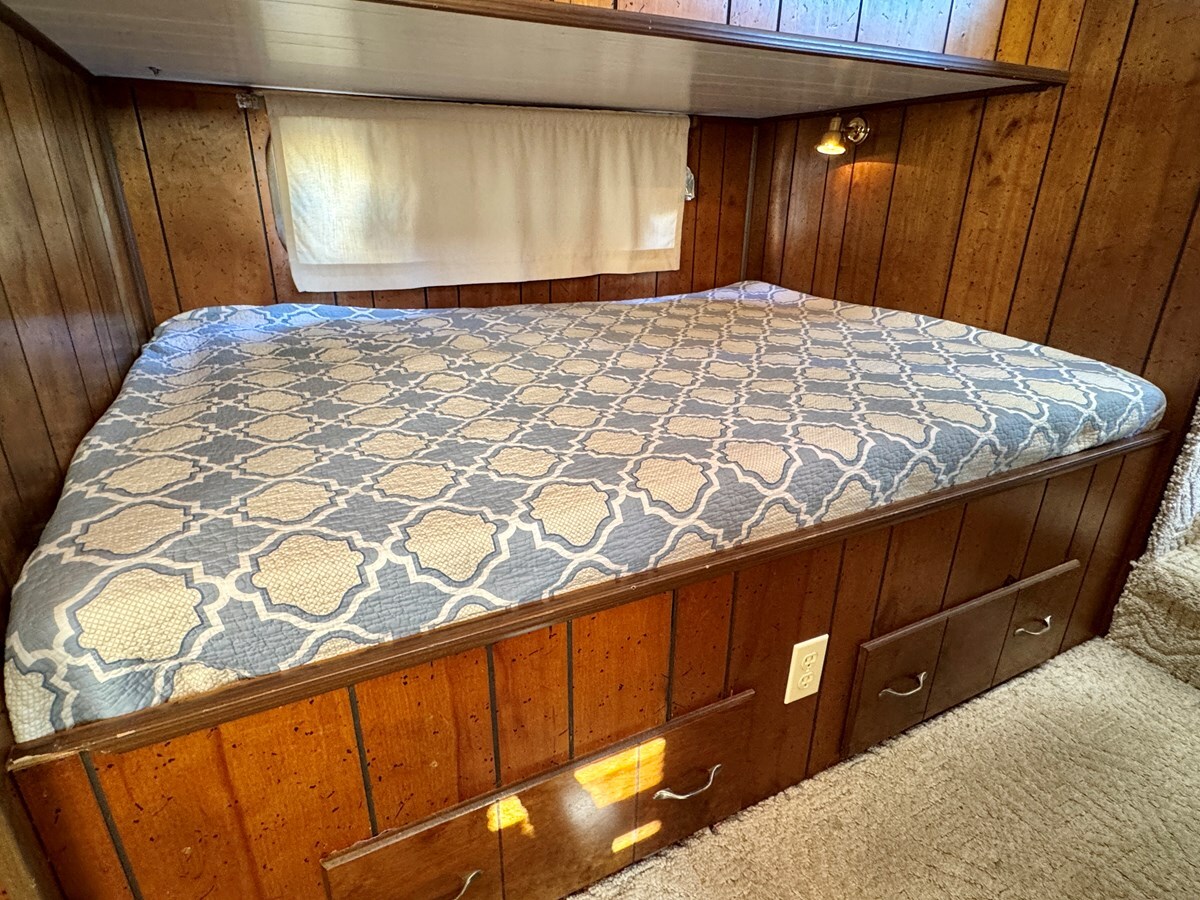 1977-sumerset-houseboats-58-d9e45b