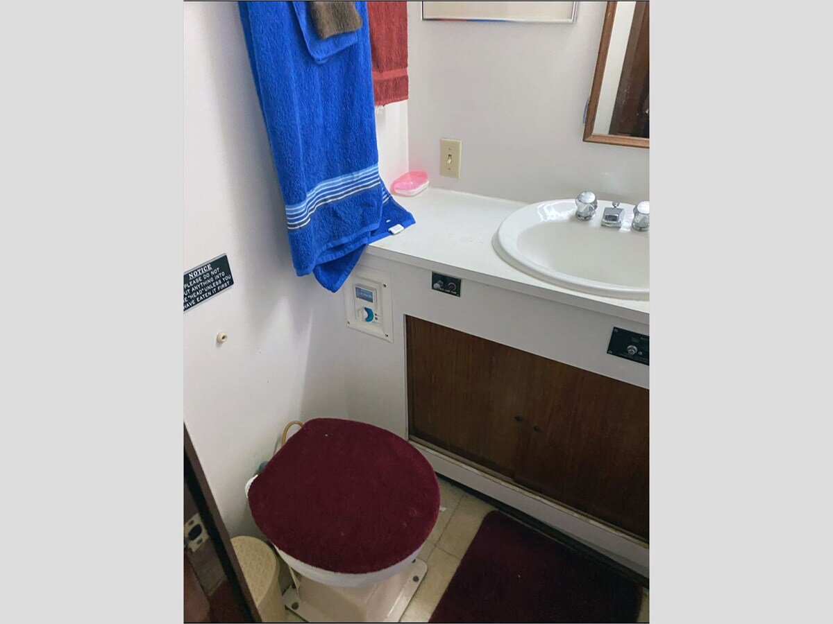 1978-hatteras-58-1-a0ba1d