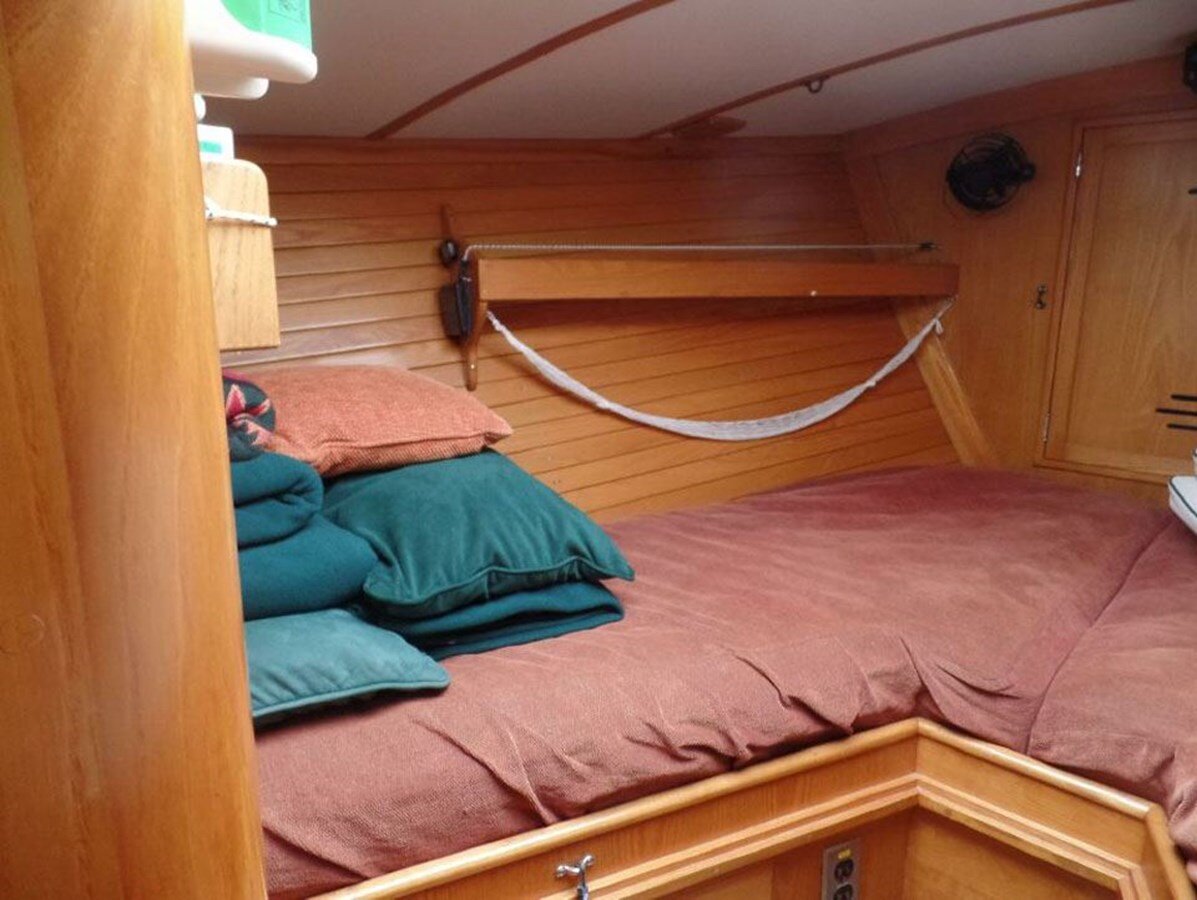 1979-hinckley-50-7-96ddae