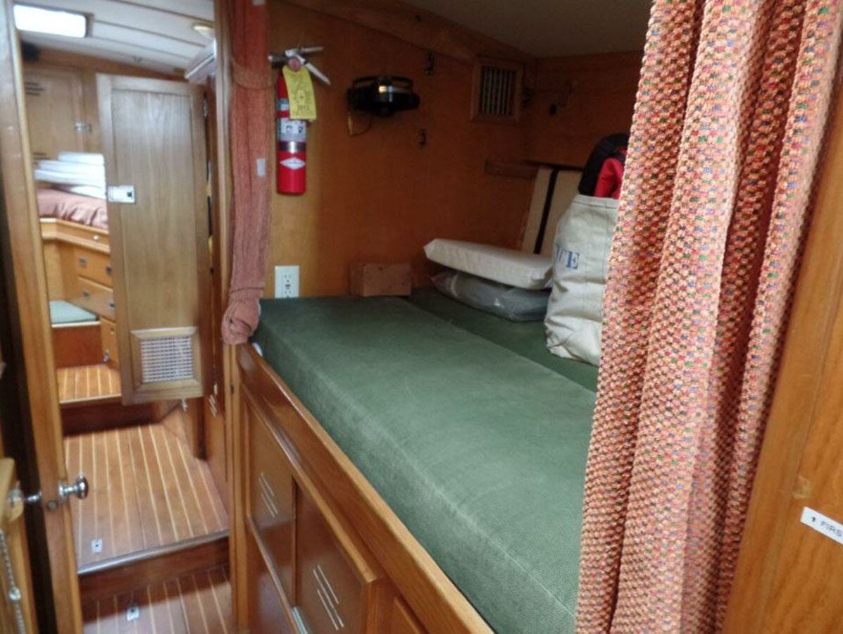 1979-hinckley-50-7-96ddae