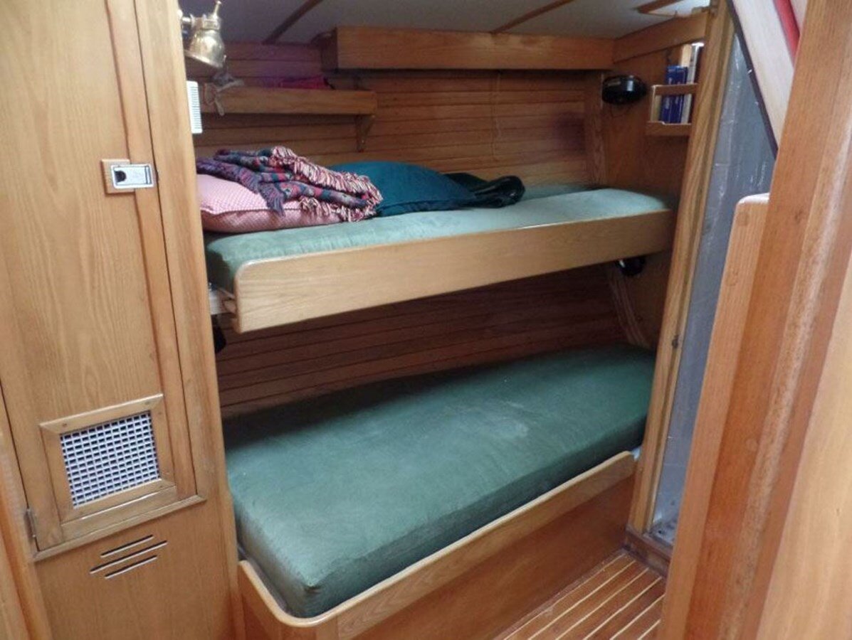 1979-hinckley-50-7-96ddae