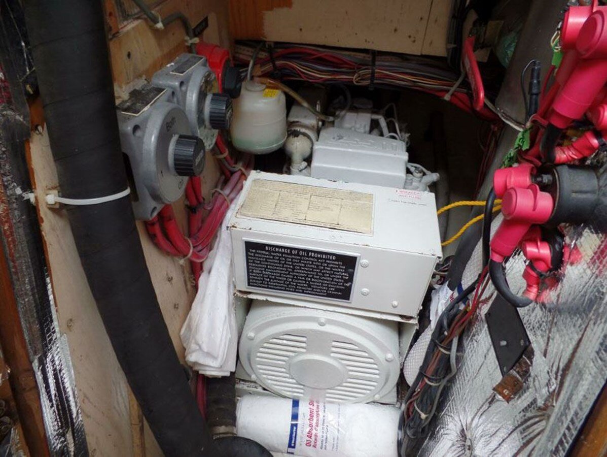 1979-hinckley-50-7-96ddae