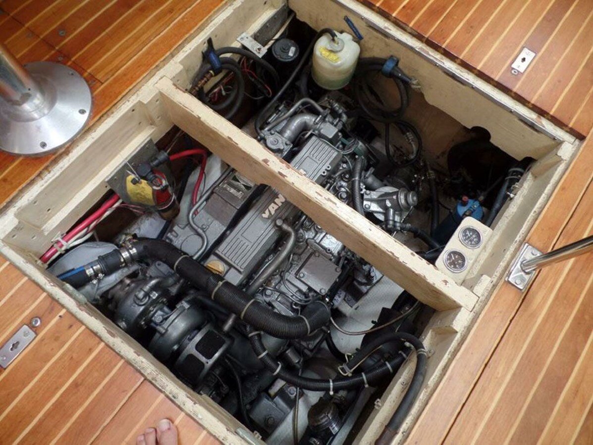 1979-hinckley-50-7-96ddae