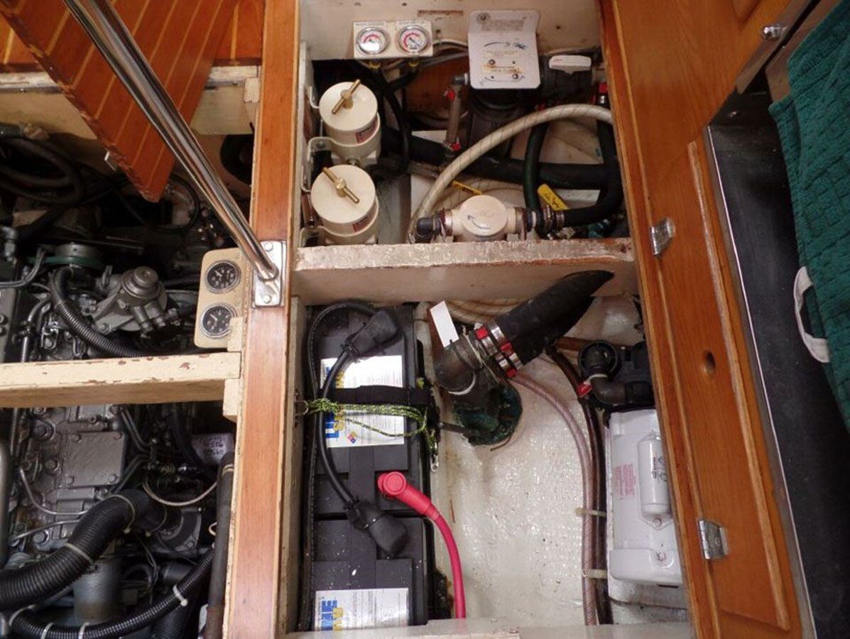 1979-hinckley-50-7-96ddae