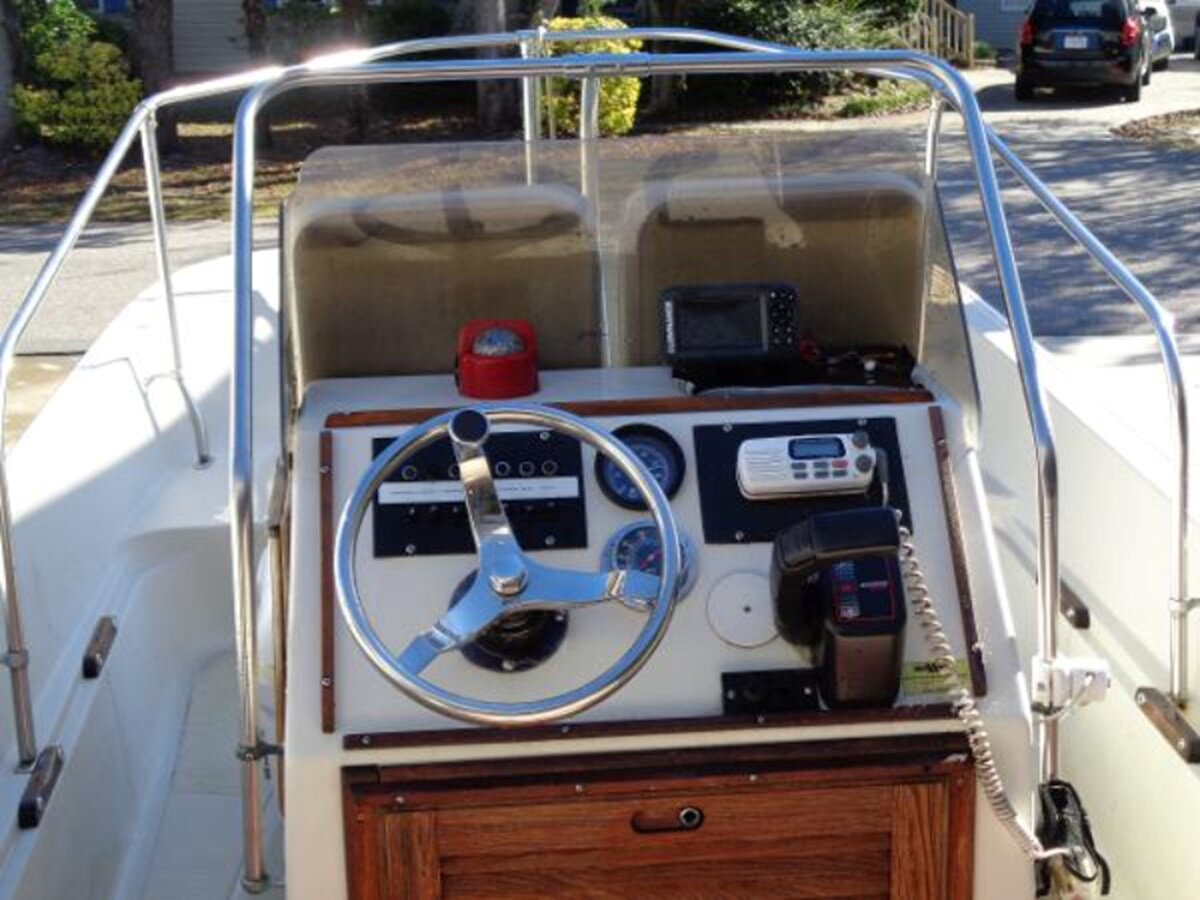 1980-boston-whaler-17-1-ea846b