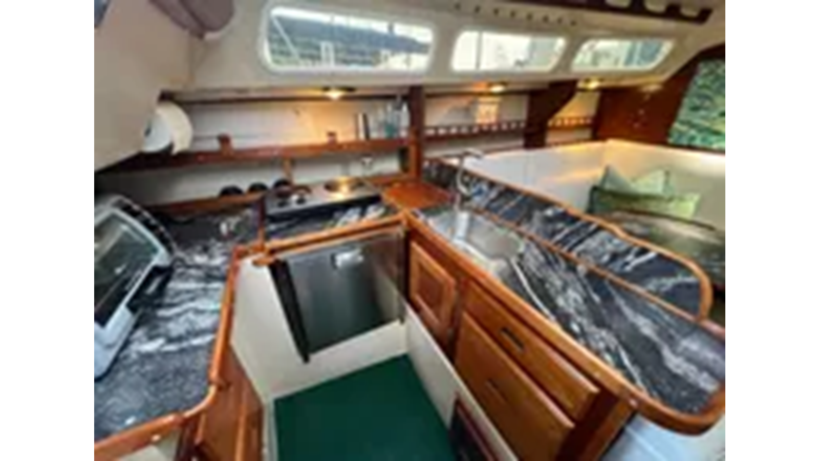 1981-catalina-32-80b70c