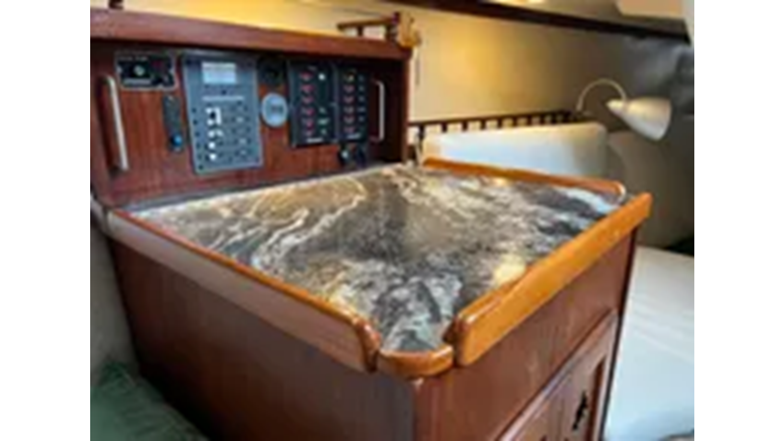 1981-catalina-32-80b70c