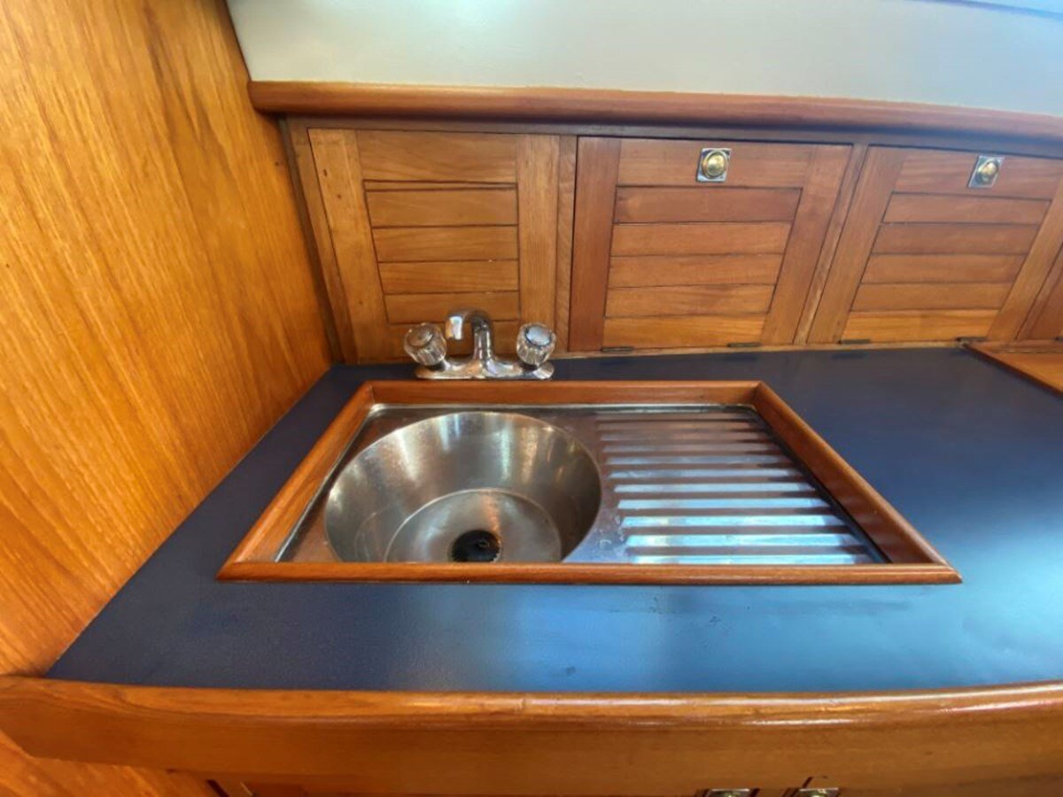 1981-james-caddy-34-5-9a5611