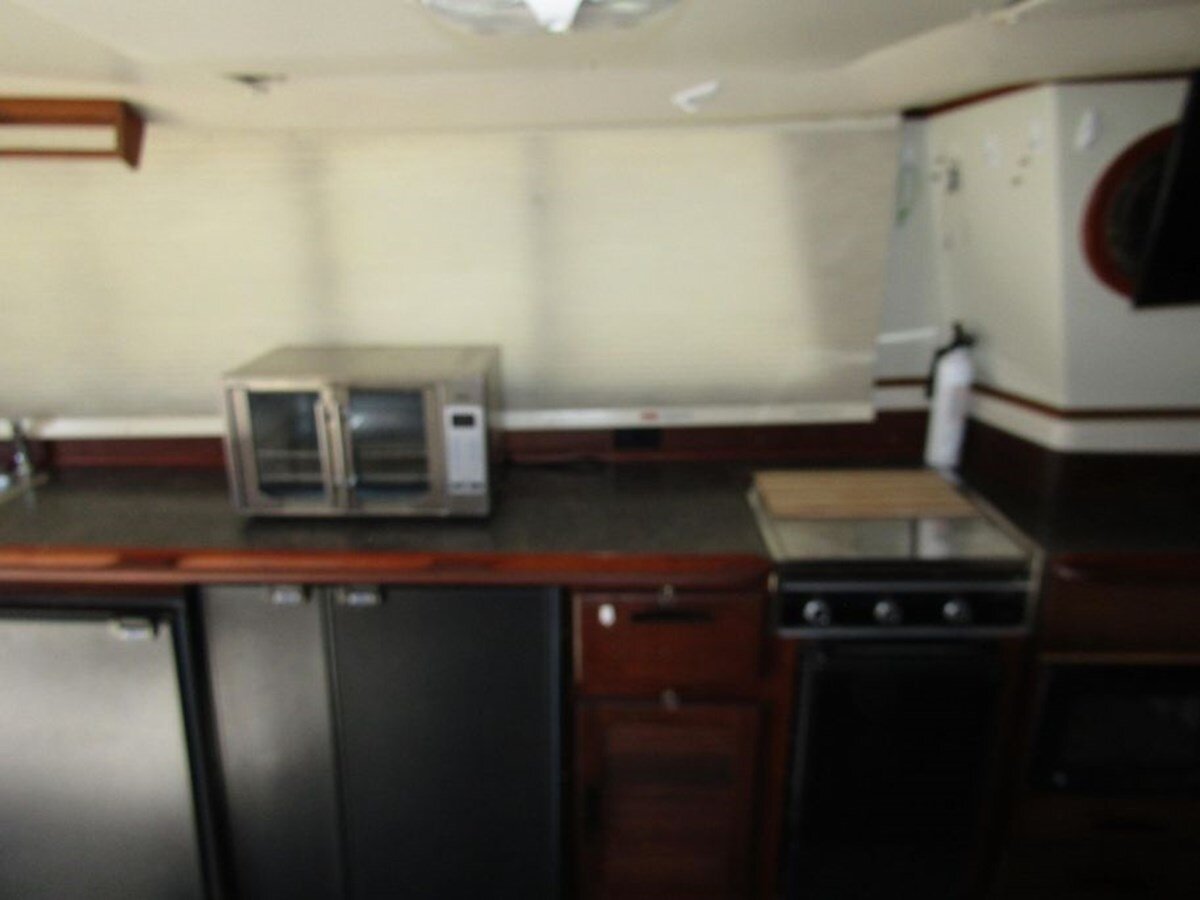 1981-mainship-40-46895a