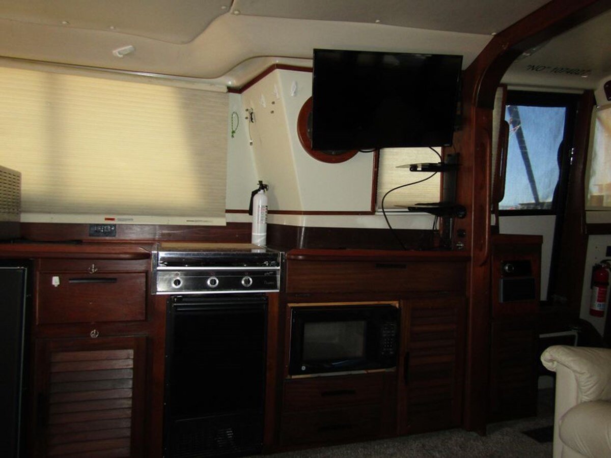 1981-mainship-40-46895a