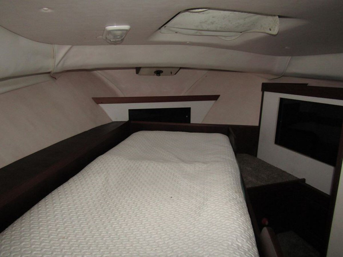 1981-mainship-40-46895a