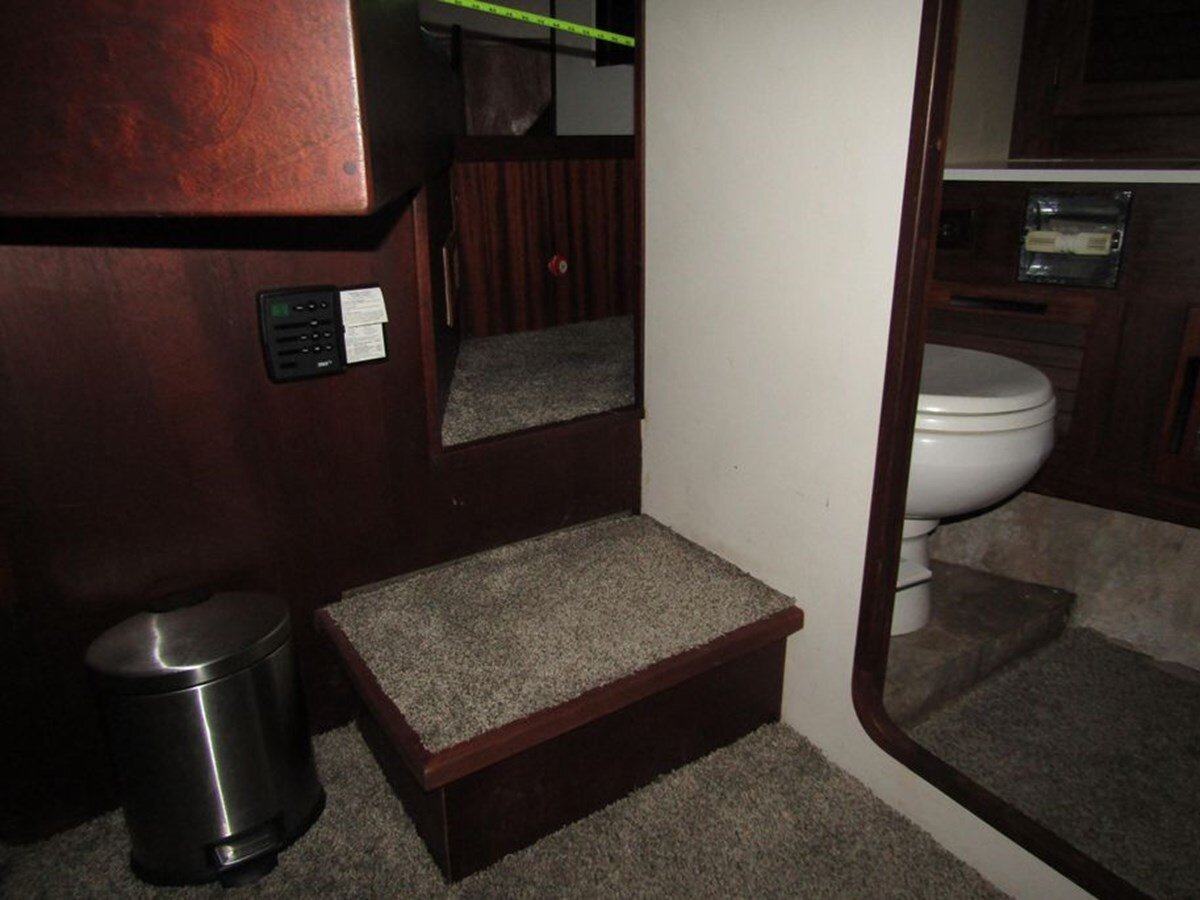 1981-mainship-40-46895a