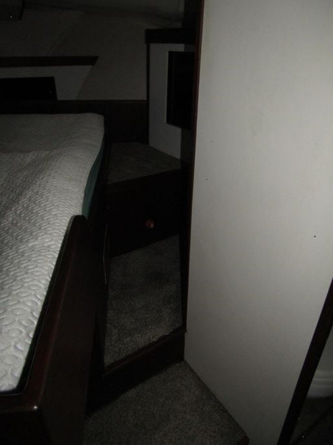 1981-mainship-40-46895a