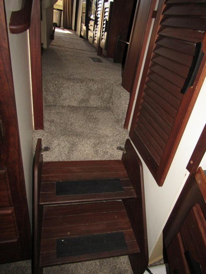 1981-mainship-40-46895a