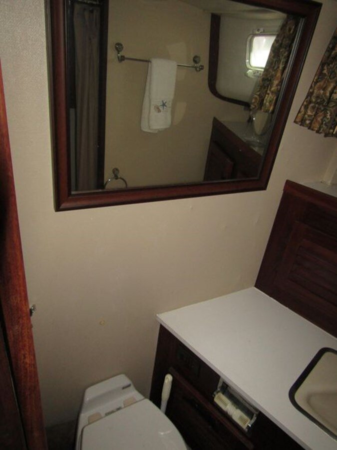 1981-mainship-40-46895a